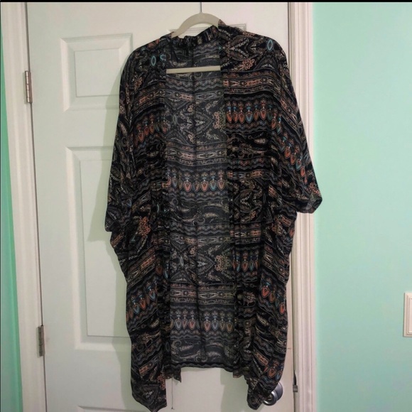 Forever 21 Boho Style Kimono - Picture 2 of 3
